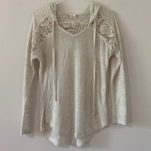 Altar'd State womens sweater Size small. Color: tan